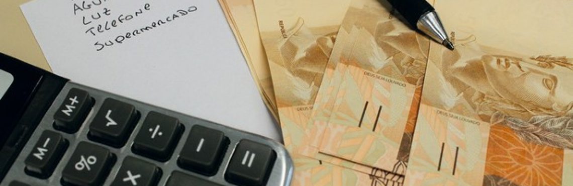 Jogar dinheiro fora: 6 mitos sobre finanças  pessoais